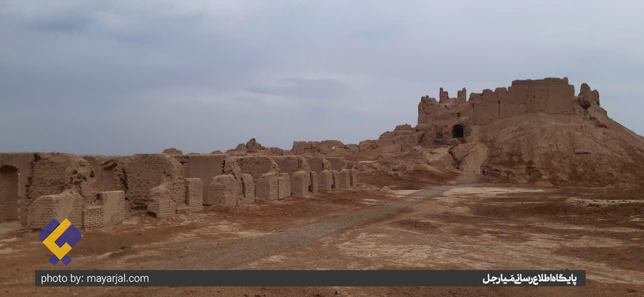 قلعه تاریخی بمپور ، دژی با عظمت تاریخ+تصاویر