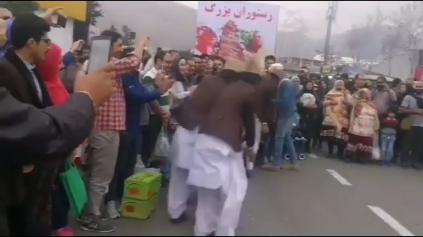 رقص دوچاپی بلوچیِ  جوانان میرجاوه لادیز