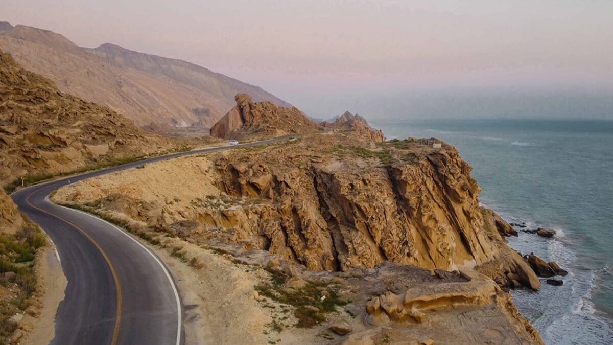 نمایی دیگر از جاده ساحلی  معروف+ فیلم