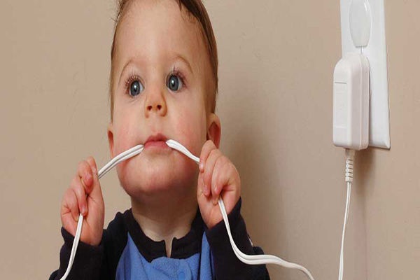 پاسخ اداره برق قصرقند درباره فوت کودک کلمتی+فیلم
